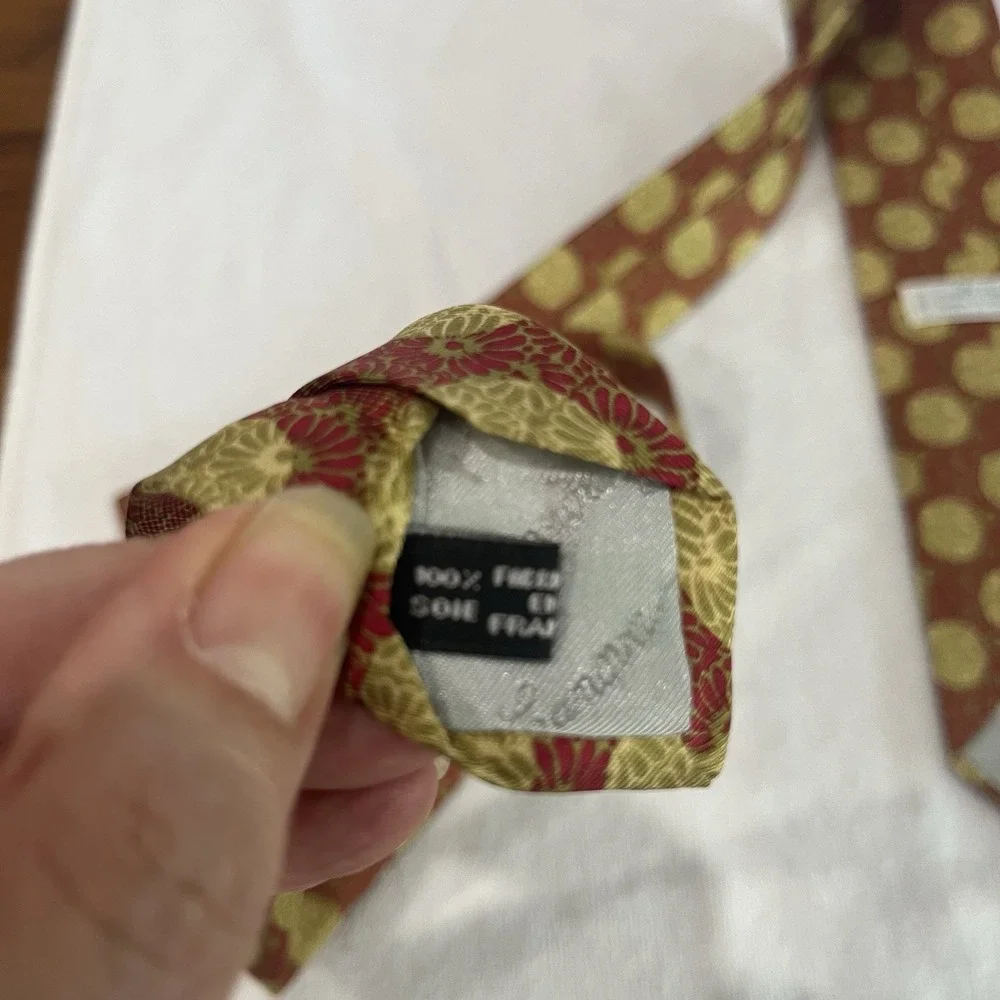 Andre Claude Canova 100% Silk Russet Red & Gold Geometric Medallion Print Tie